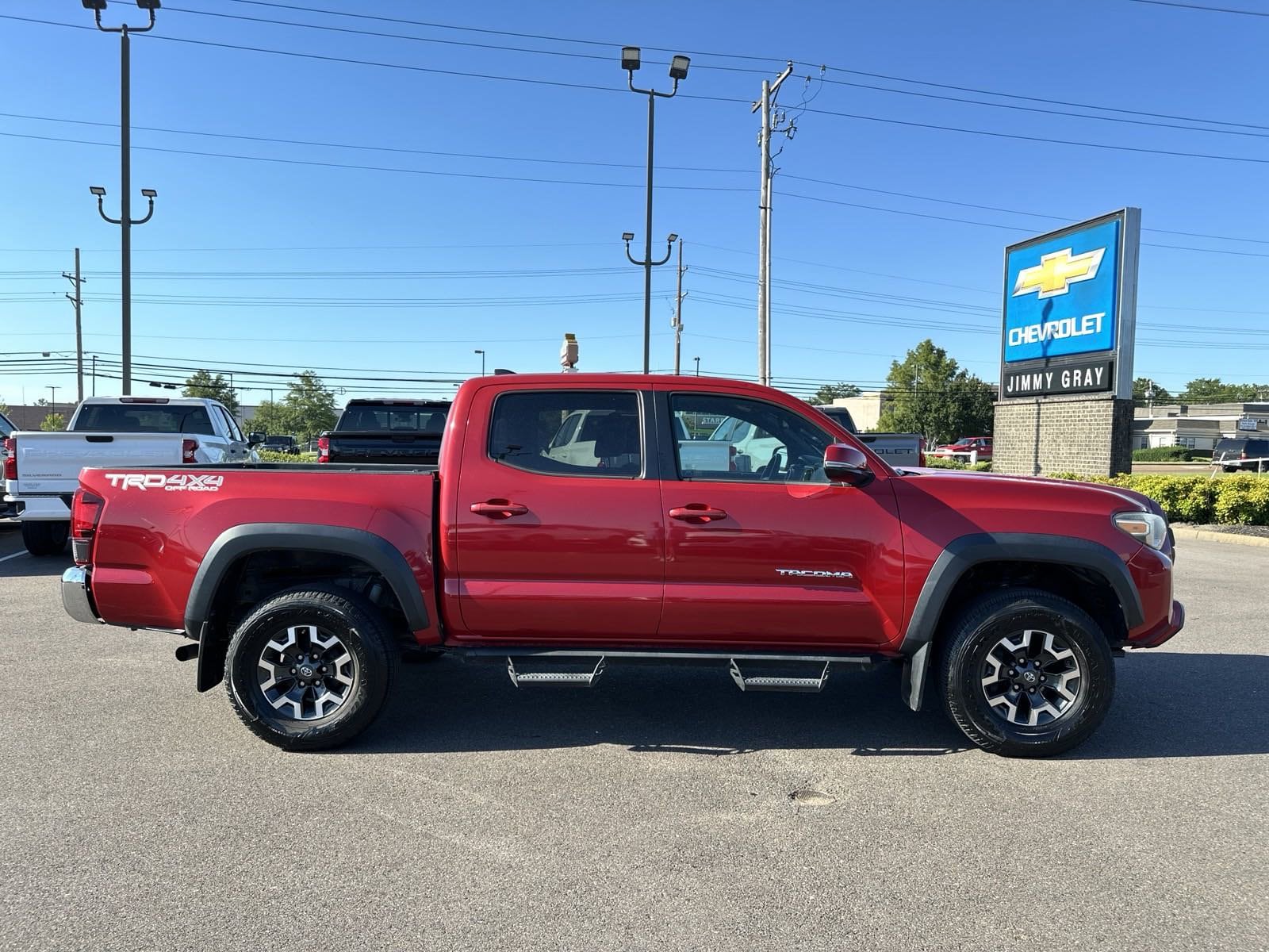 Used 2018 Toyota Tacoma TRD Off Road with VIN 3TMCZ5AN1JM146402 for sale in Southaven, MS