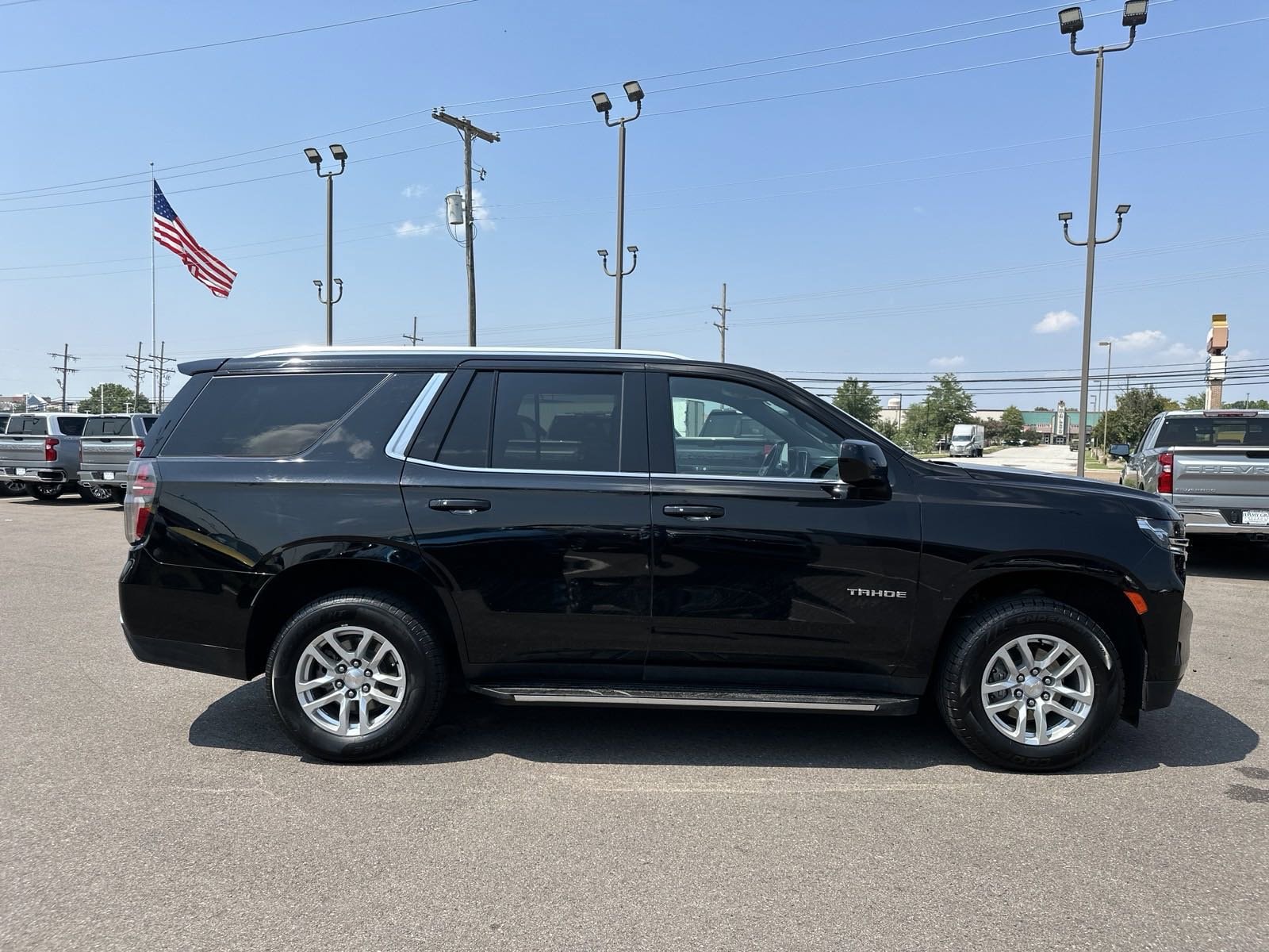 Used 2023 Chevrolet Tahoe LT with VIN 1GNSKNKD1PR176679 for sale in Southaven, MS