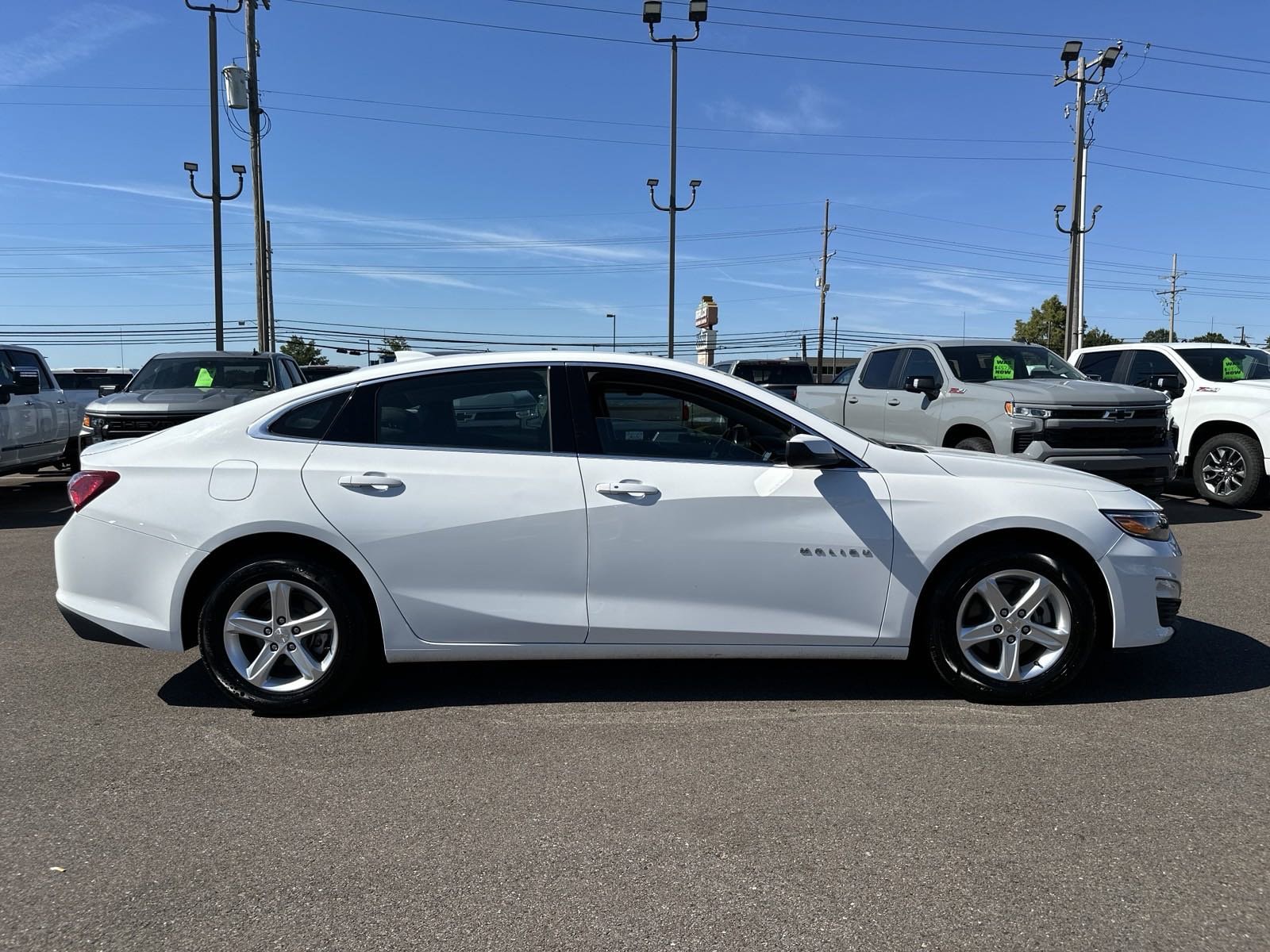 Used 2022 Chevrolet Malibu 1LT with VIN 1G1ZD5ST8NF134770 for sale in Southaven, MS