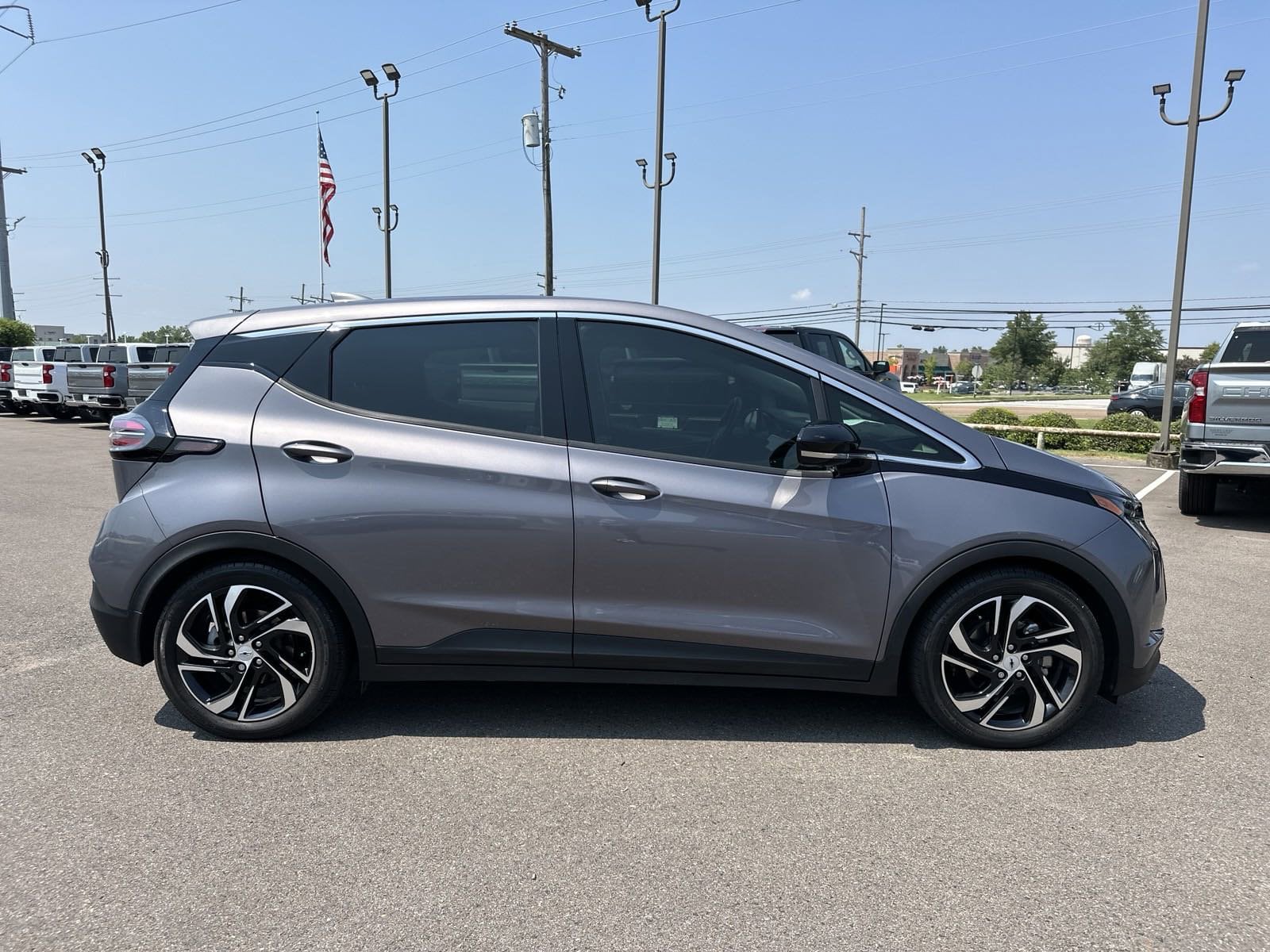 Used 2022 Chevrolet Bolt EV Premier with VIN 1G1FX6S0XN4105093 for sale in Southaven, MS