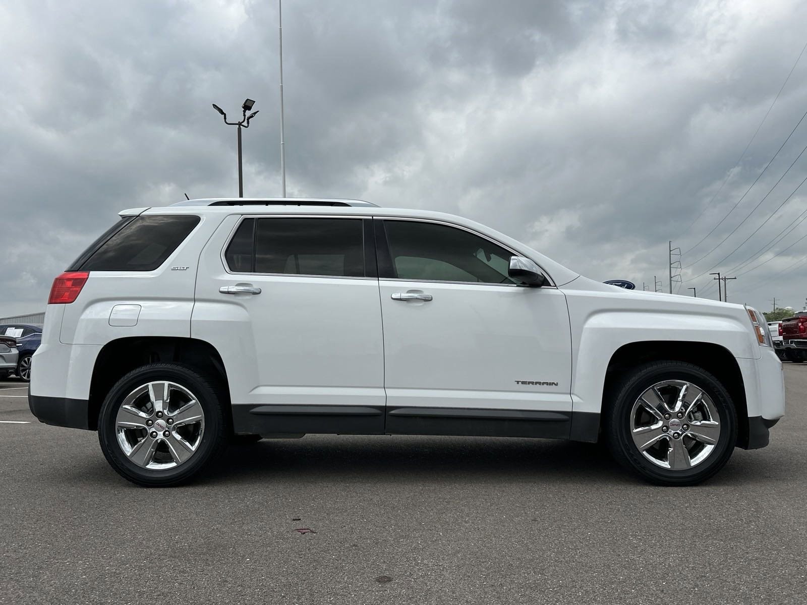 Used 2015 GMC Terrain SLT-2 with VIN 2GKFLTE3XF6177293 for sale in Southaven, MS