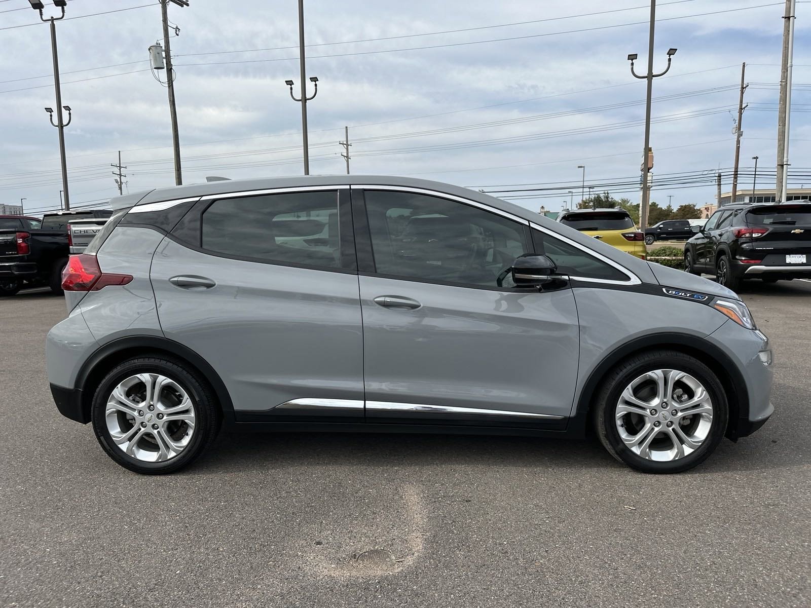 Used 2021 Chevrolet Bolt EV LT with VIN 1G1FY6S08M4114158 for sale in Southaven, MS