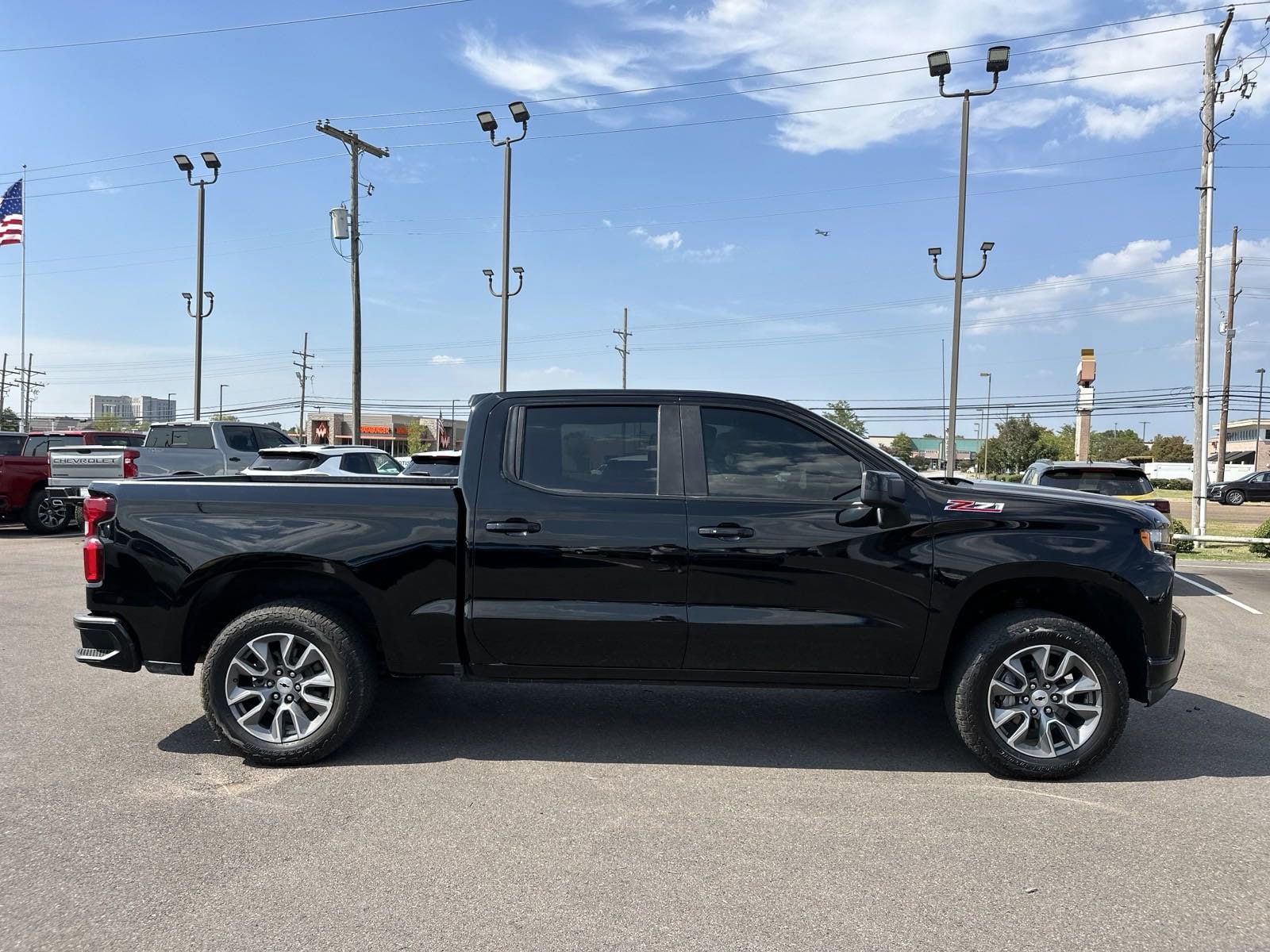 Used 2022 Chevrolet Silverado 1500 Limited RST with VIN 1GCUYEED6NZ128930 for sale in Southaven, MS