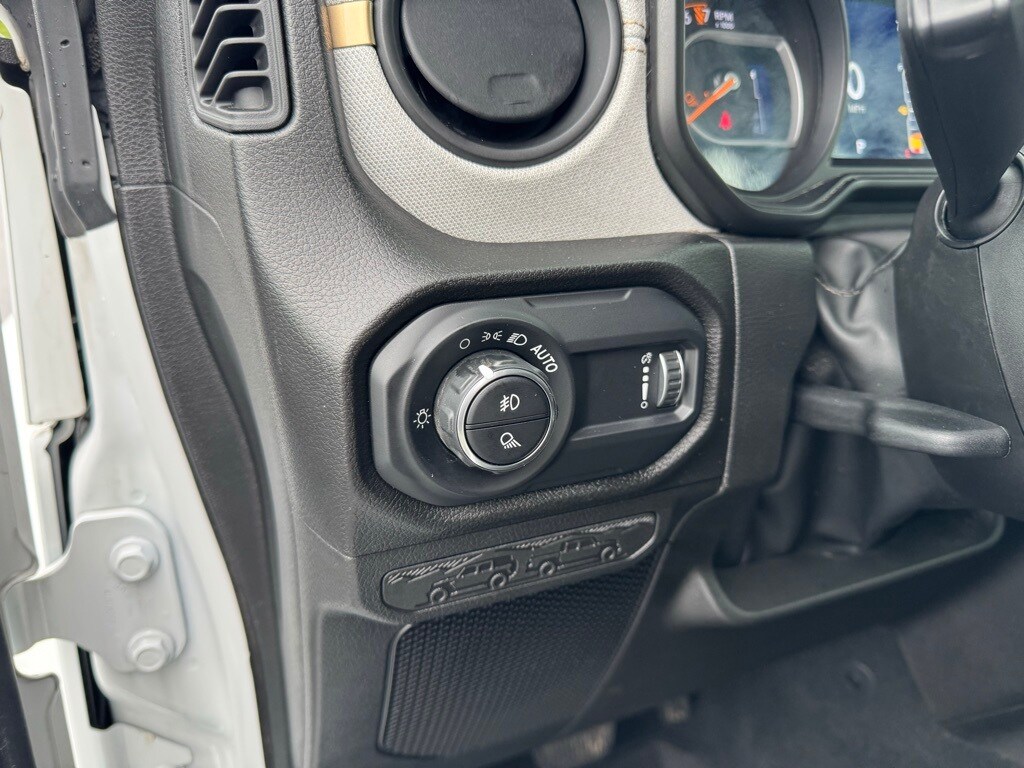 2024 Jeep Gladiator Willys photo 3