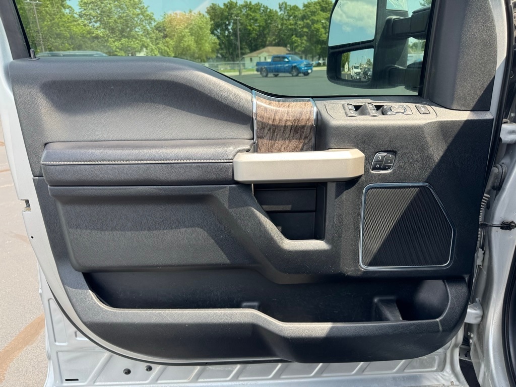 Used 2017 Ford F-350 Super Duty Lariat with VIN 1FT8W3BT6HED78381 for sale in Aurora, MO