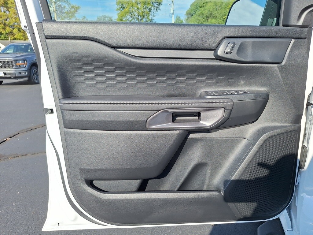 2025 Ford Ranger XLT photo 2