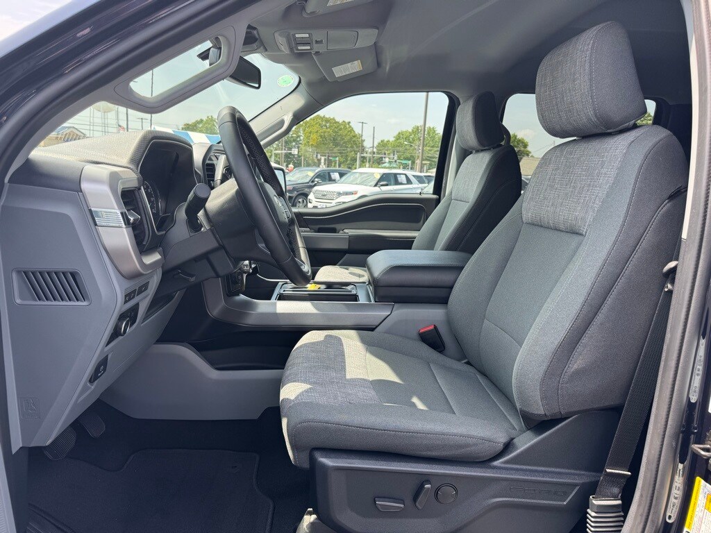 2023 Ford F-150 XLT photo 4