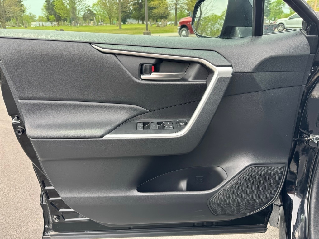 Used 2024 Toyota RAV4 XLE with VIN 2T3P1RFVXRC422533 for sale in Aurora, MO
