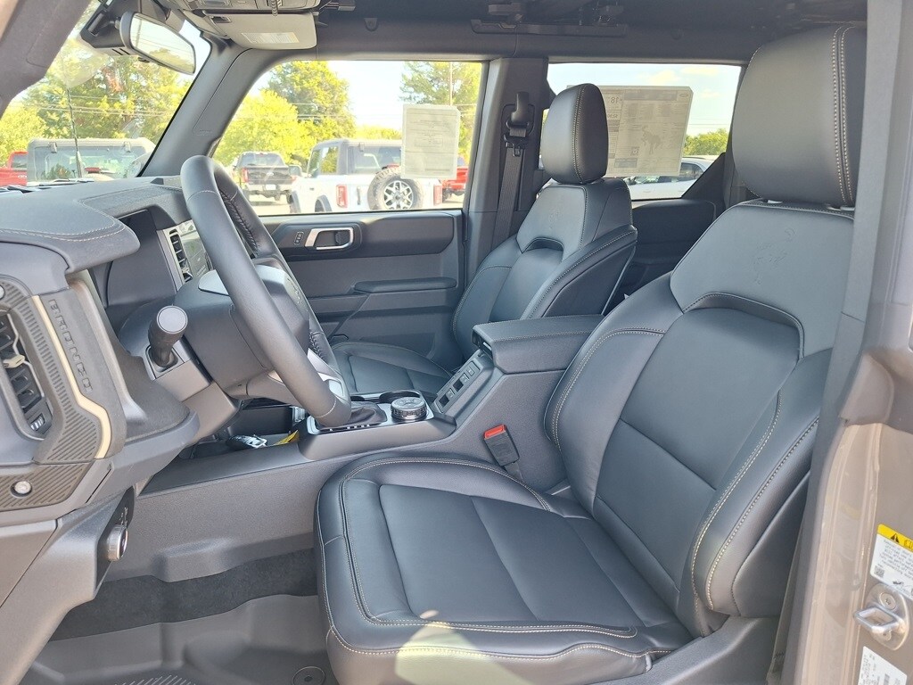 2025 Ford Bronco Badlands photo 3