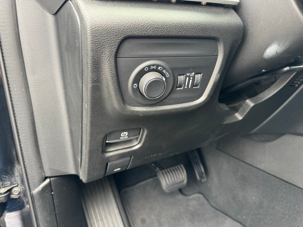 2024 Jeep Grand Cherokee Altitude photo 3