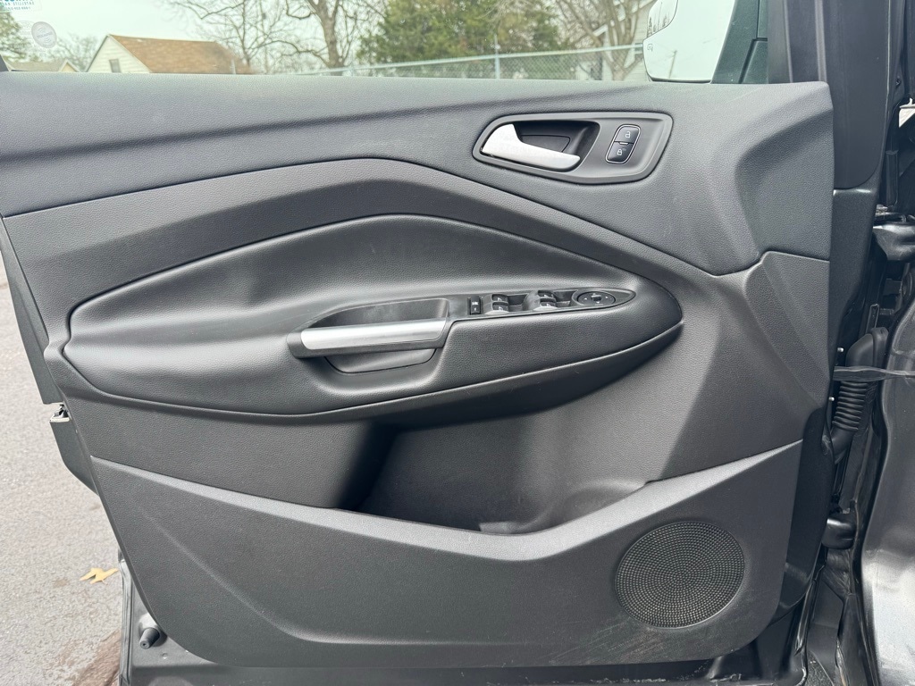 Used 2017 Ford Escape SE SUV