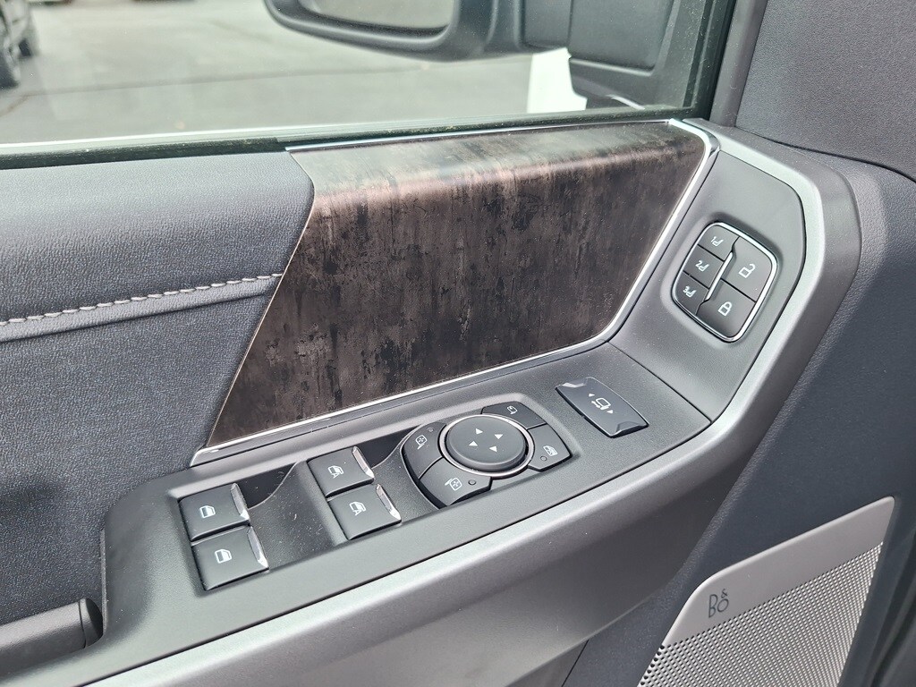 2026 Ford F-350 photo 3