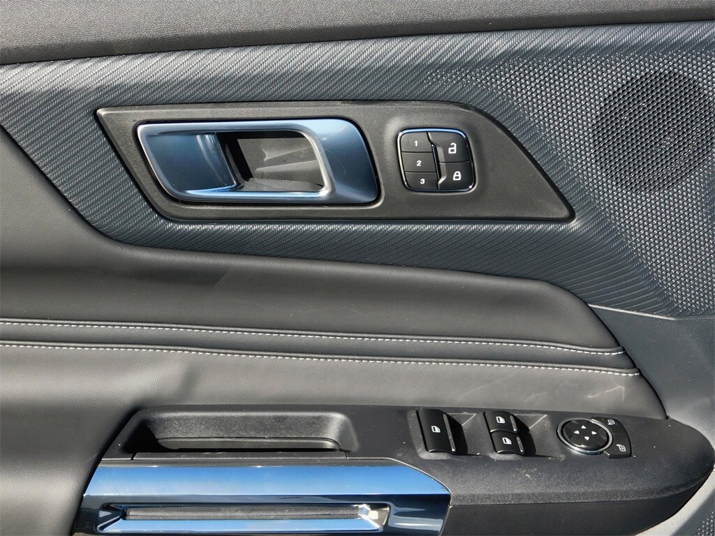 2024 Ford Mustang GT Premium photo 3