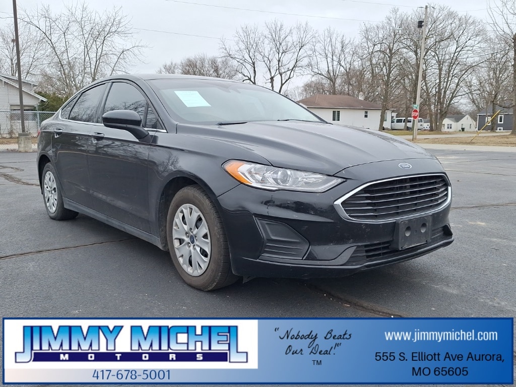 2020 Ford Fusion S's photo
