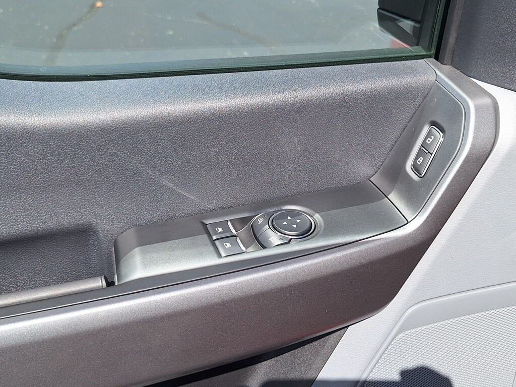 2026 Ford F-250 photo 3