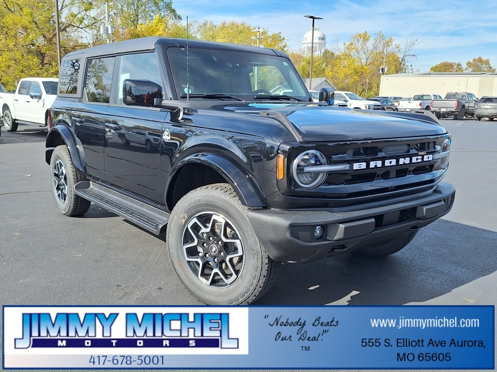 2025 Ford Bronco 4-Door Outer Banks's photo