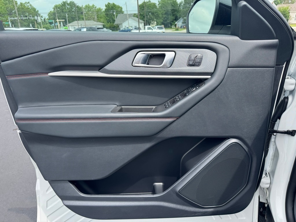 Used 2025 Ford Explorer ST-LINE with VIN 1FMUK8KH8SGA01982 for sale in Aurora, MO