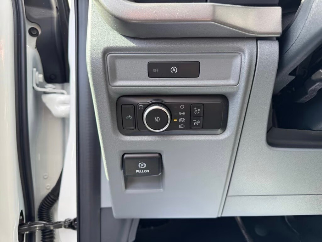 2025 Ford F-150 XLT photo 4