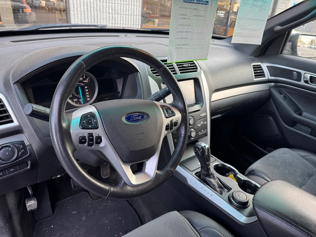 Used 2015 Ford Explorer XLT SUV