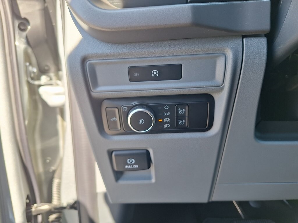 2025 Ford F-150 XLT photo 4