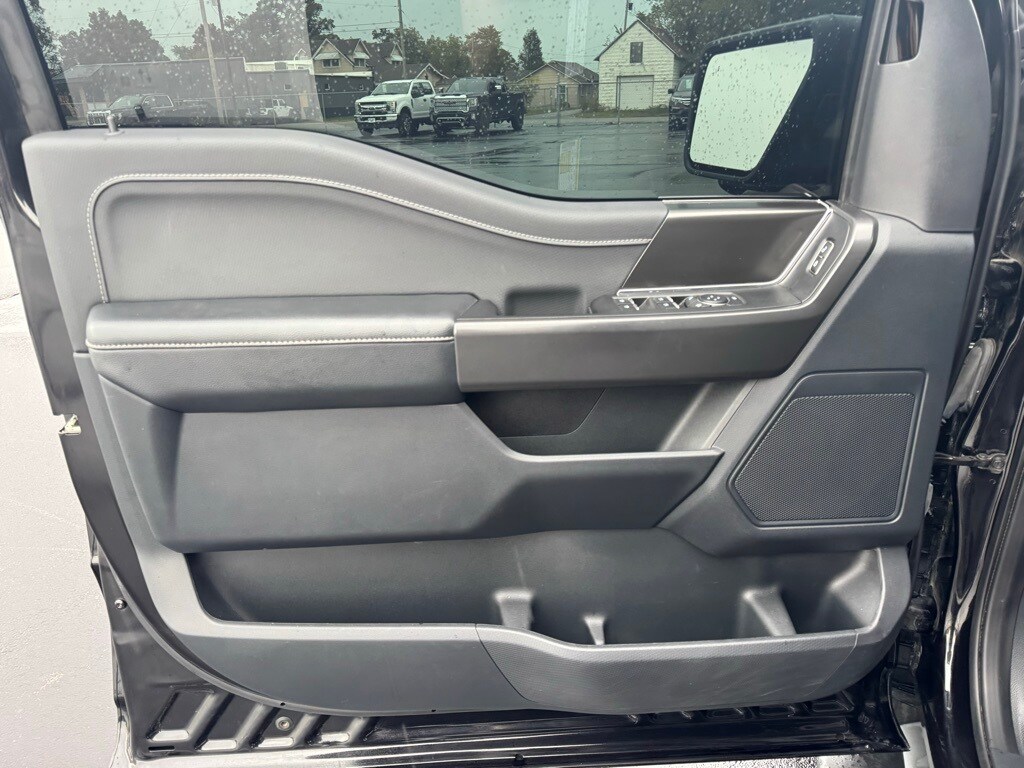 2024 Ford F-150 XLT photo 2