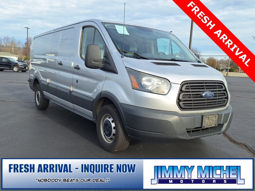 2015 Ford Transit Base's photo