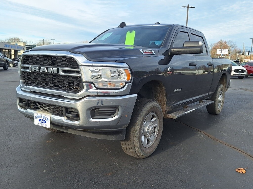 2020 Ram 3500 Tradesman photo 2