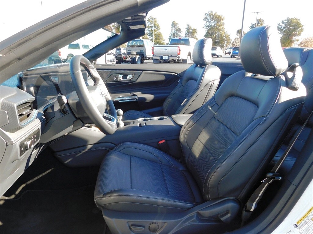 2024 Ford Mustang GT Premium photo 4