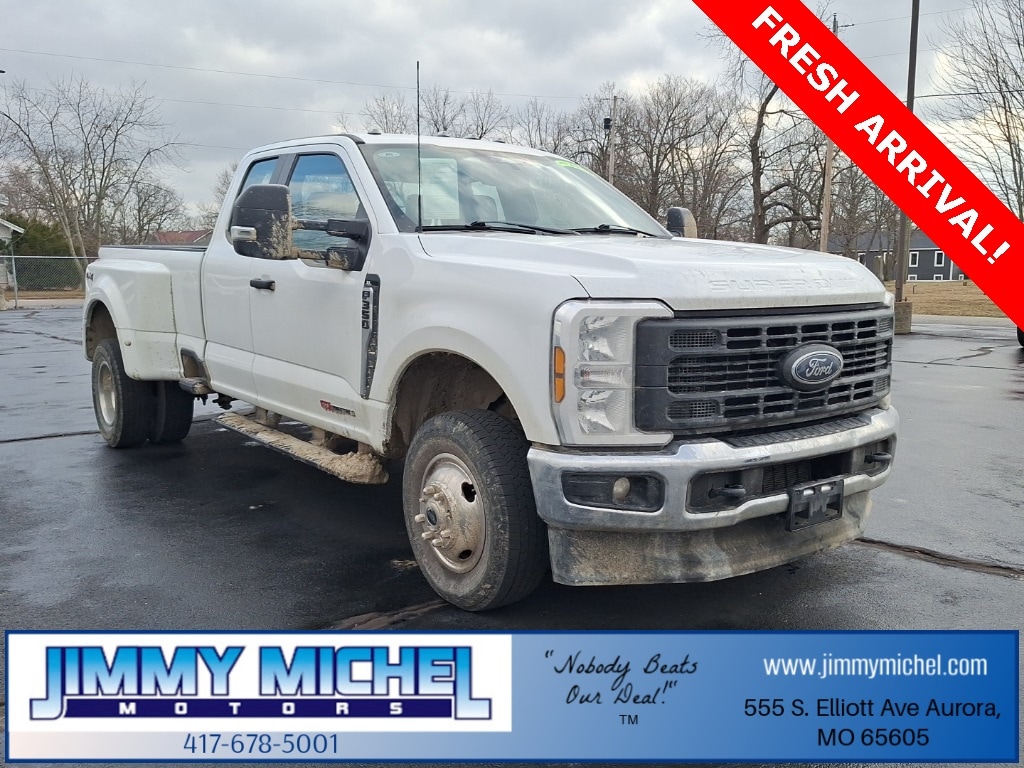 2024 Ford F-350 Super Duty XL's photo