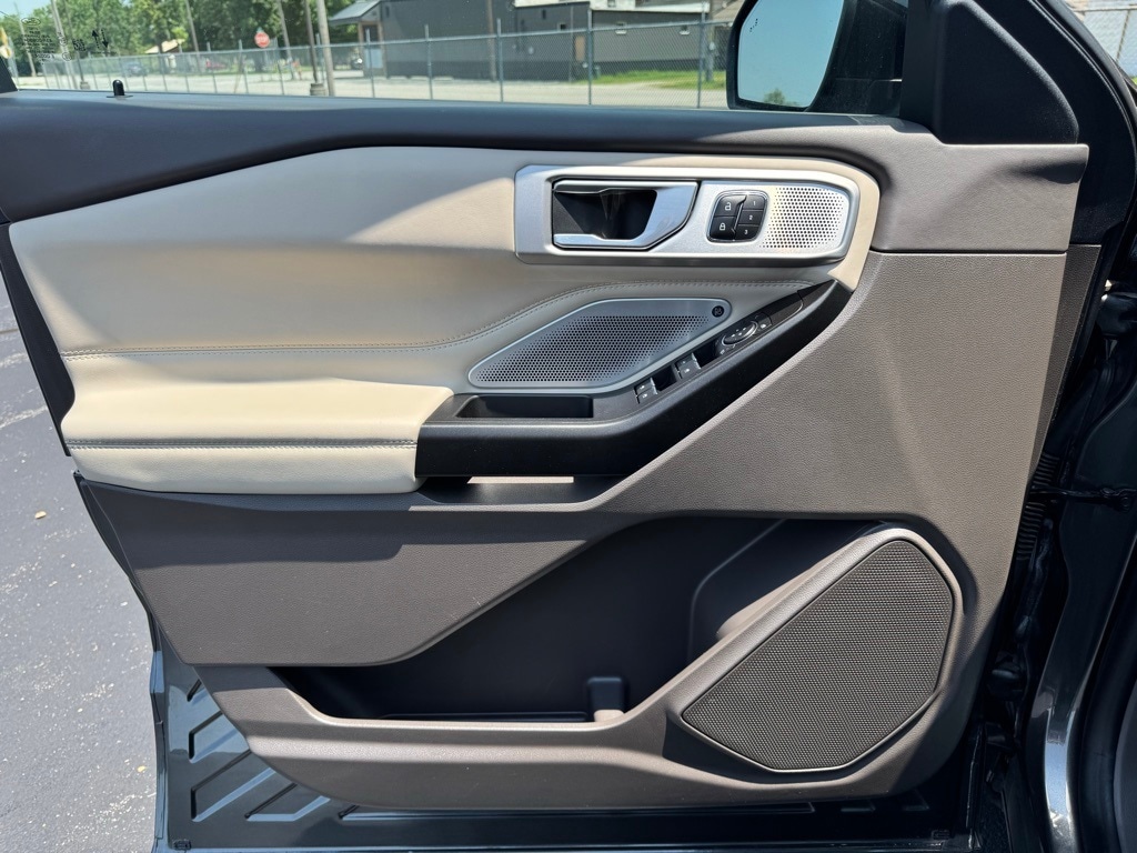 Used 2020 Ford Explorer Platinum with VIN 1FM5K8HC1LGB52244 for sale in Aurora, MO