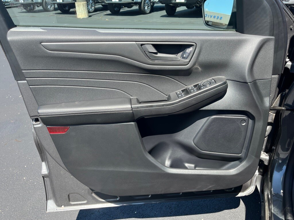 2025 Ford Escape Active photo 2