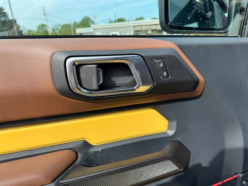 2024 Ford Bronco Heritage Limited First Edition photo 3
