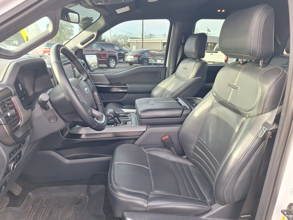 2023 Ford F-150 Platinum photo 3