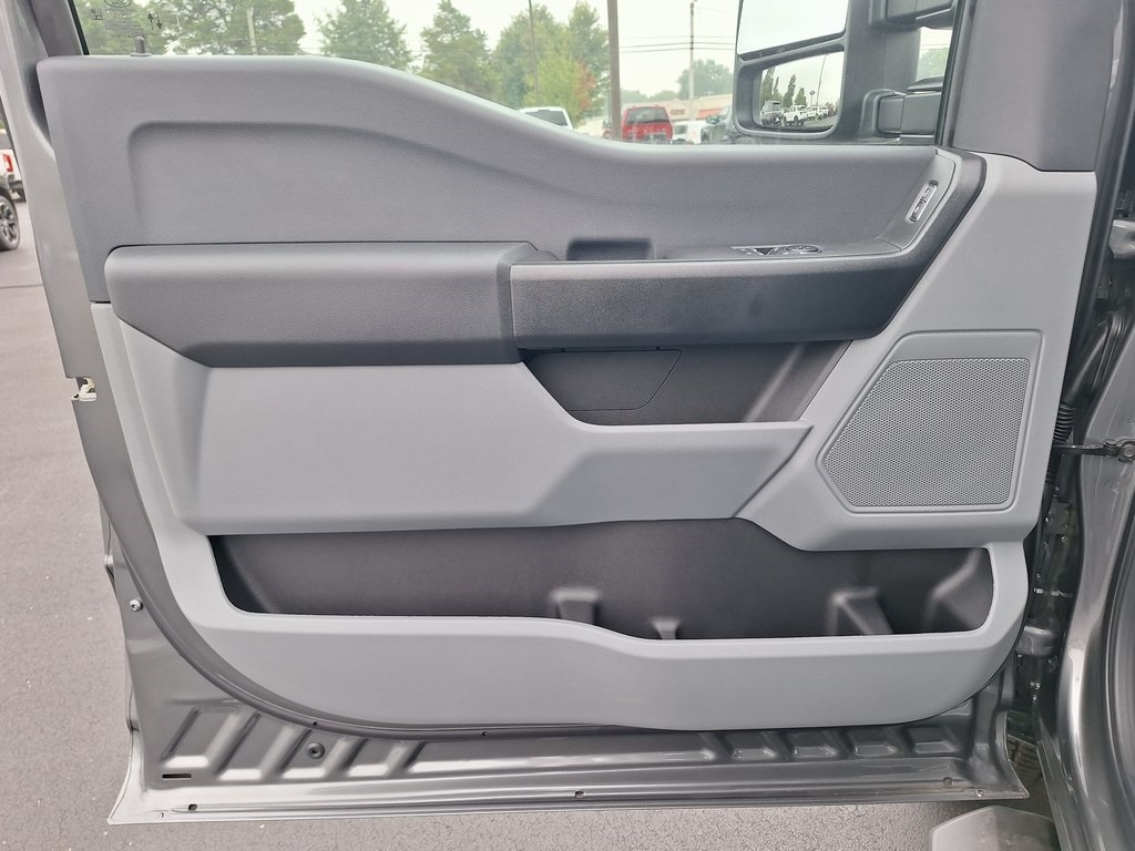 New 2025 Ford F-350SD XL Chassis