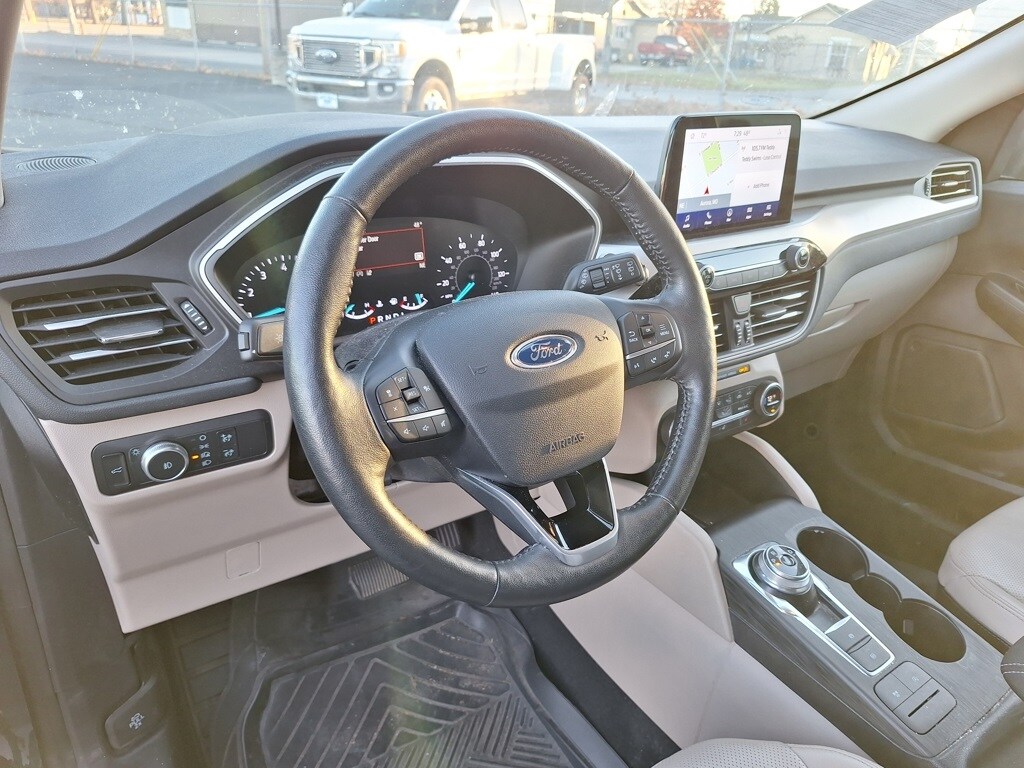 2020 Ford Escape SEL photo 4