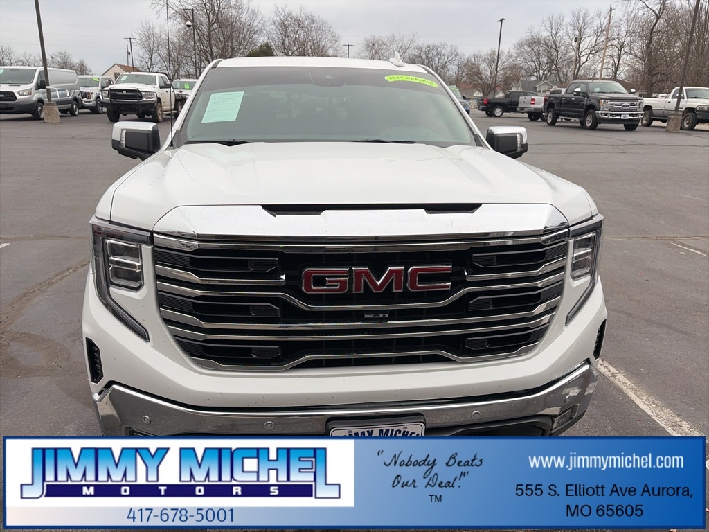 2025 GMC Sierra 1500 SLT's photo