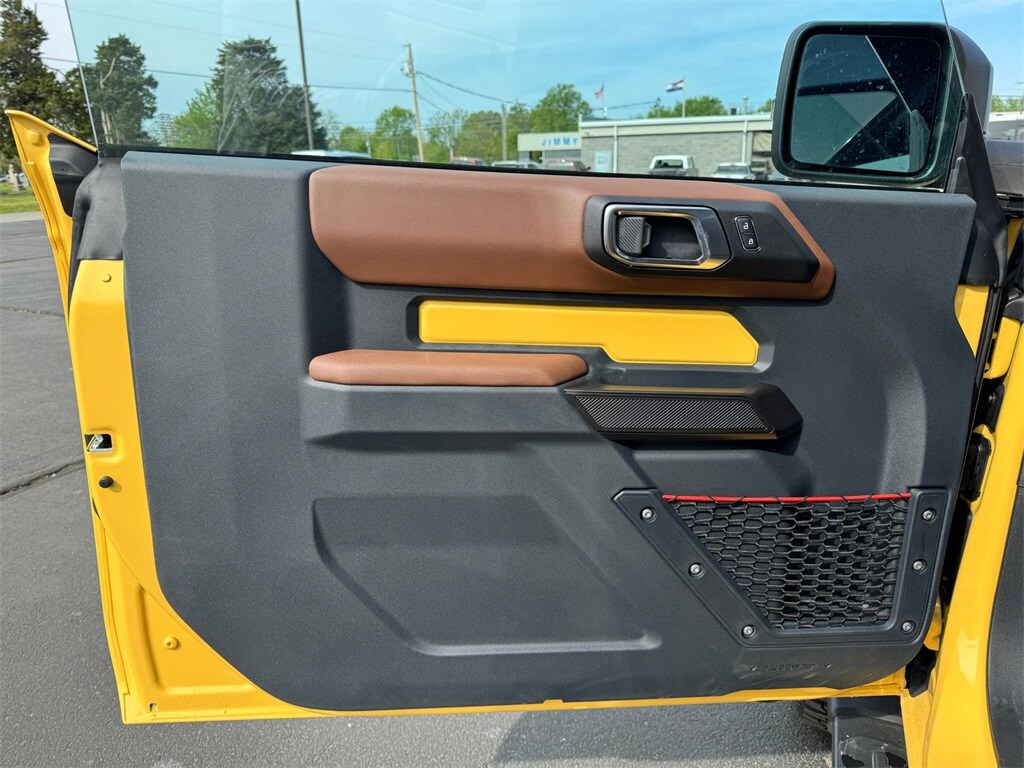 2024 Ford Bronco Heritage Limited First Edition photo 2