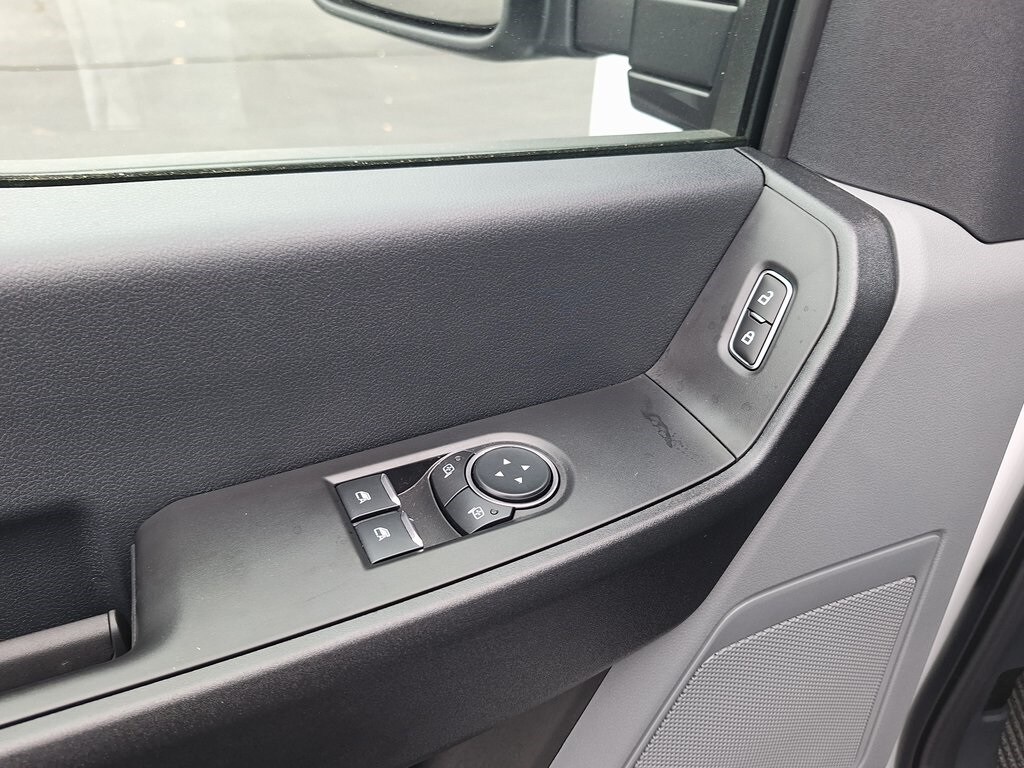 2026 Ford F-250 photo 3
