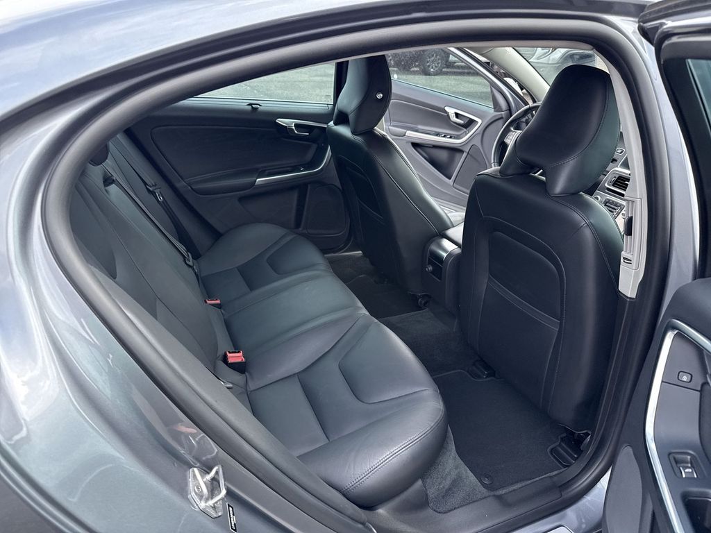 2017 Volvo S60 T5 Inscription - Photo 34