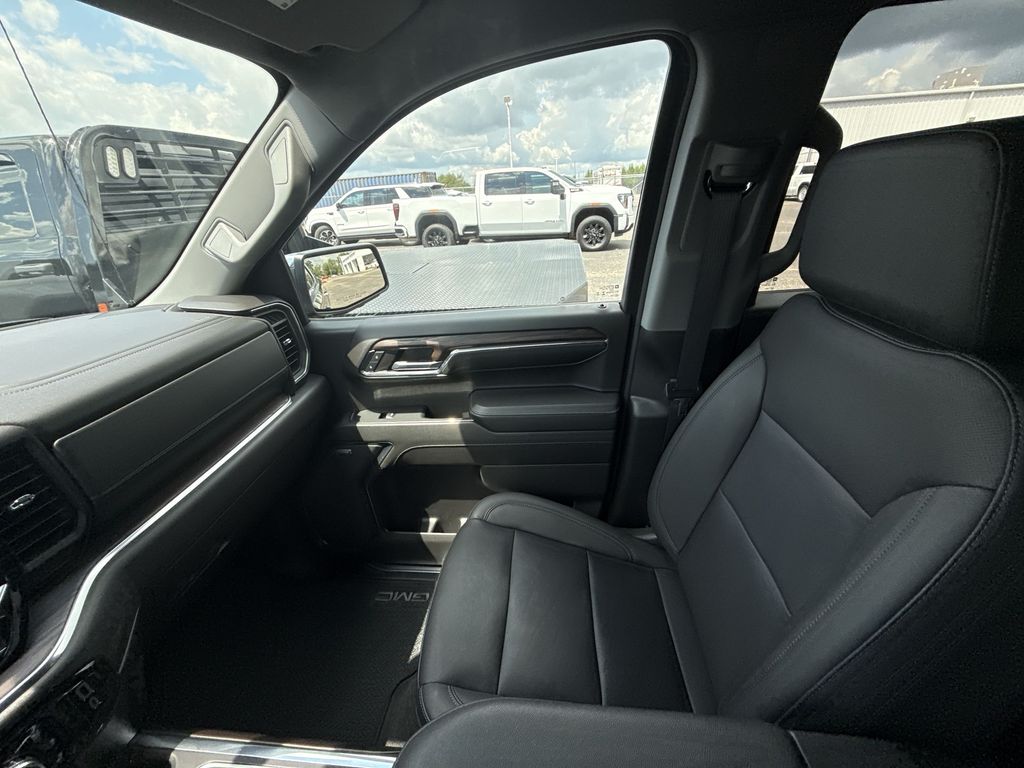 2024 GMC Sierra 1500 SLT - Photo 15