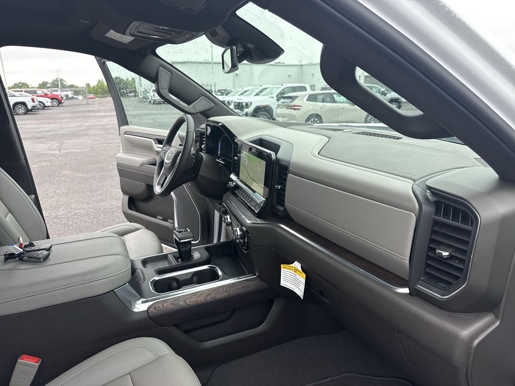 2025 GMC Sierra 1500 SLT - Photo 36