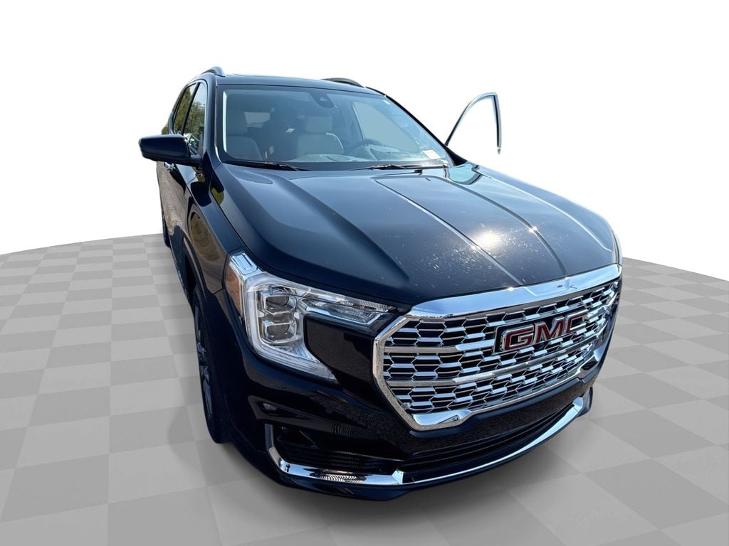 2024 GMC Terrain Denali AWD's photo