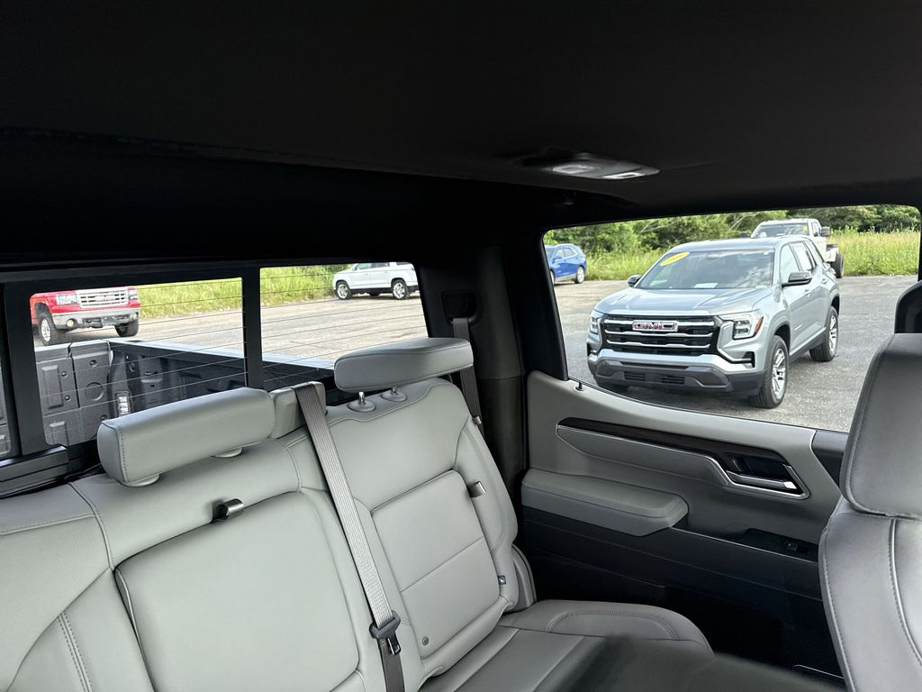 2026 GMC Sierra 1500 SLT - Photo 14