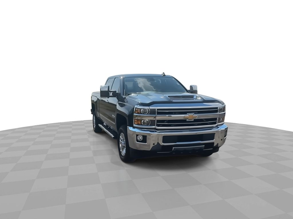 2018 Chevrolet Silverado 3500HD High Country photo 3