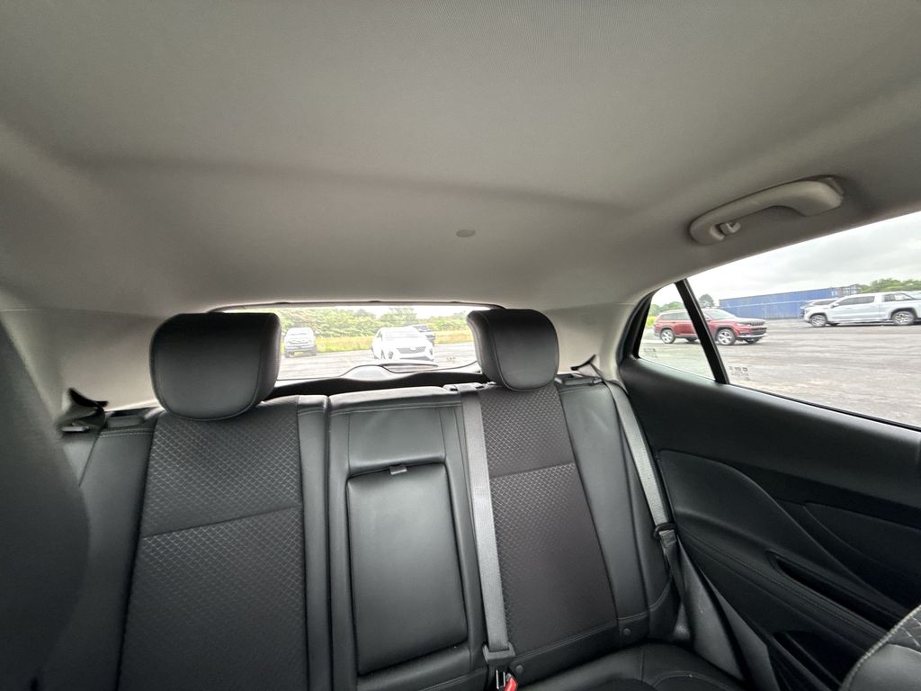 2022 Buick Encore Preferred - Photo 12