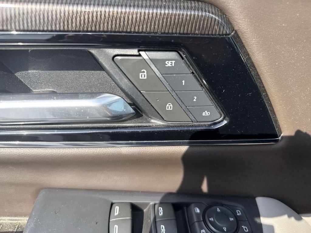 2025 GMC Yukon XL Elevation - Photo 30