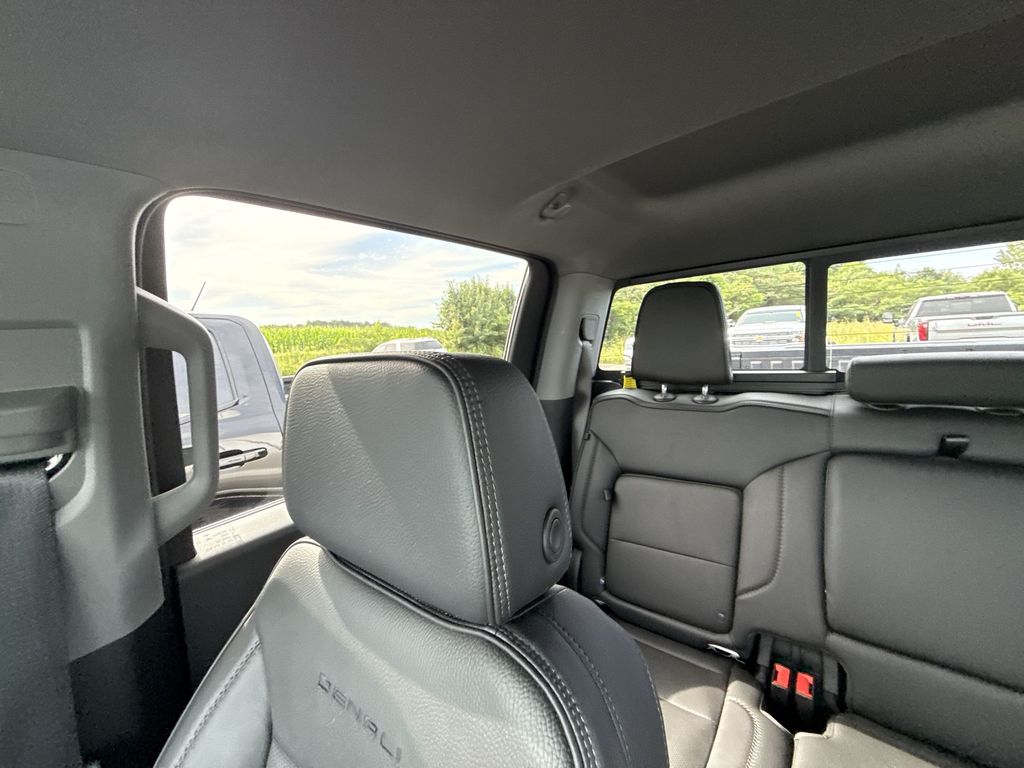 2025 GMC Sierra 1500 Denali - Photo 10