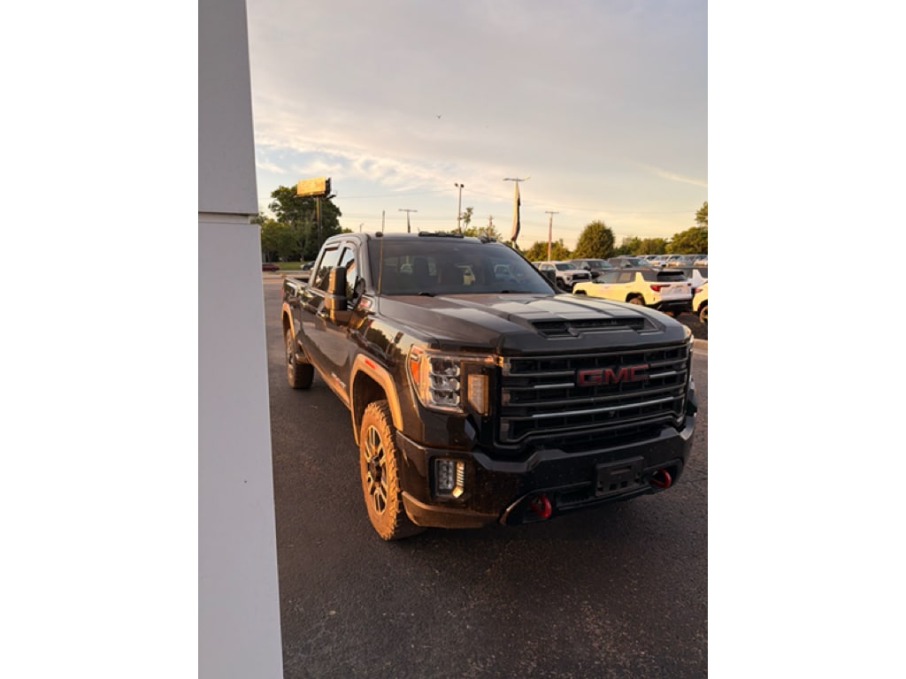 2020 GMC Sierra 4WD Crew Cab Standard Box AT4's photo
