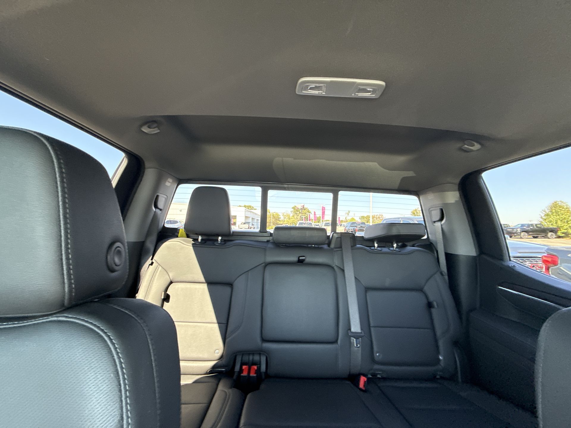 2025 GMC Sierra 1500 SLT - Photo 28