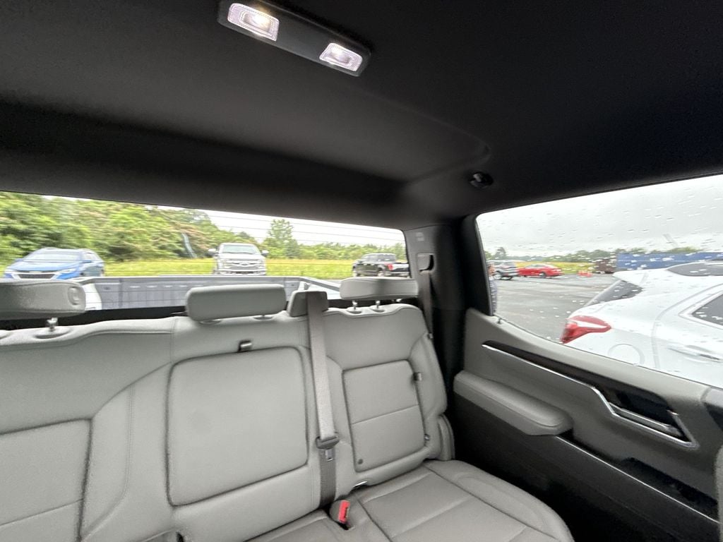2025 GMC Sierra 1500 SLT - Photo 12